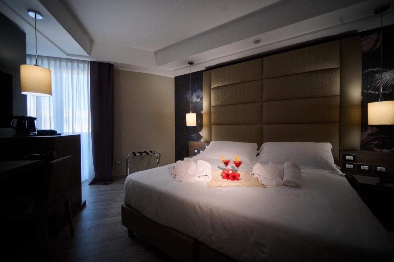 Standard Double Room,1335231008:JPEG